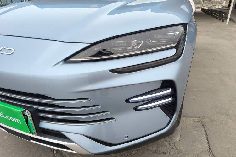 Used BYD Song PLUS New Energy 2023 Champion Edition DM-i 110KM Flagship Model Left Front Headlight