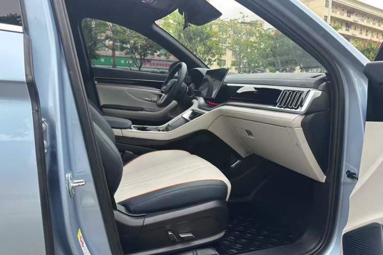 Used BYD Song PLUS New Energy 2023 Champion Edition DM-i 110KM Flagship PLUS Right Front Seat