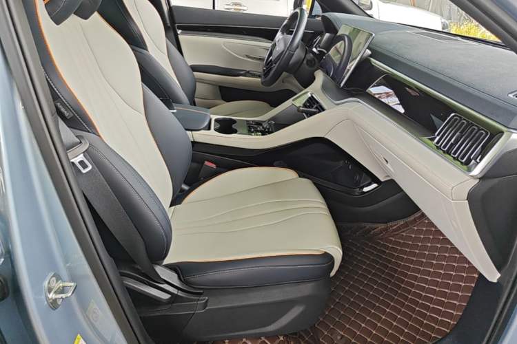 Used BYD Song PLUS New Energy 2023 Champion Edition EV 520KM Luxury Model Right Front Seat