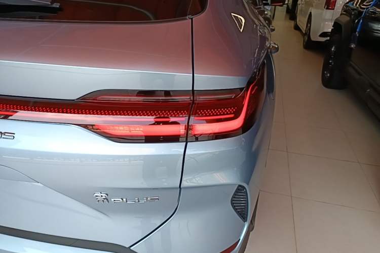 Used BYD Song PLUS New Energy 2023 Champion Edition EV 605KM Flagship PLUS Right Rear Taillight