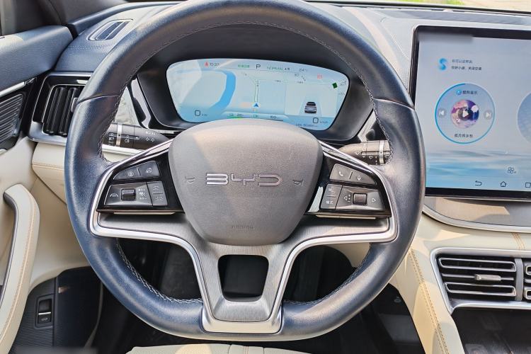 Used BYD Song PLUS New Energy 2023 Champion Edition EV 605KM Flagship PLUS Steering Wheel