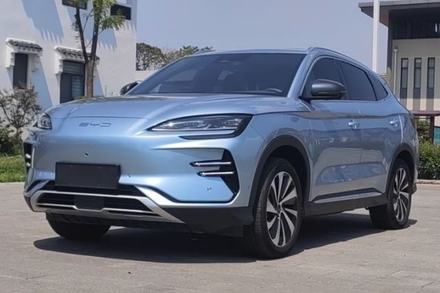 Ojetý BYD Song PLUS New Energy 2023 Champion Edition EV 605KM Flagship PLUS