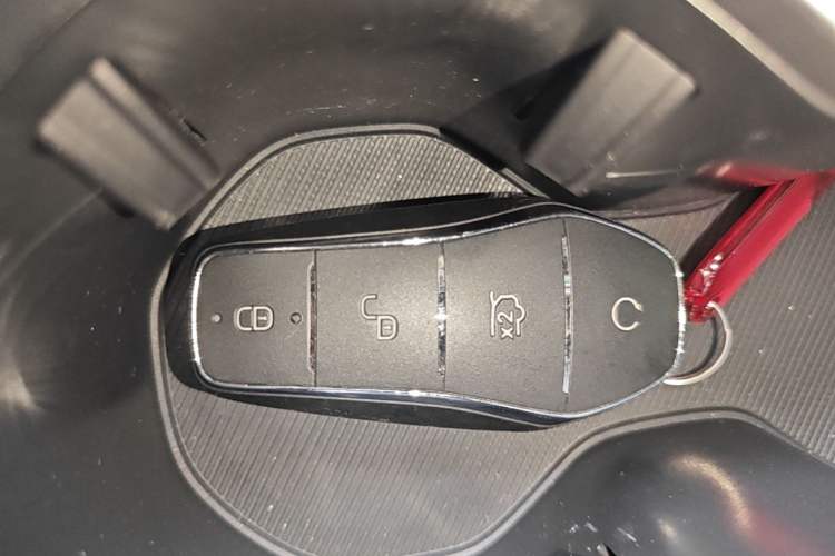 Used BYD Song PLUS New Energy 2023 Champion Edition EV 520KM Luxury Model Vehicle Key