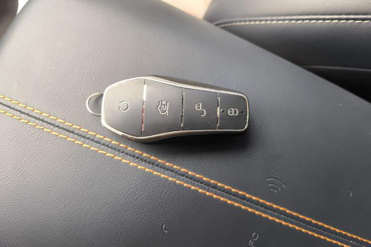 Used BYD Song PLUS New Energy 2023 Champion Edition DM-i 110KM Flagship Model Vehicle Key