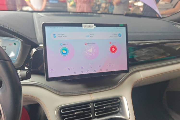 Used BYD Song PLUS New Energy 2023 Champion Edition EV 520KM Flagship Model Audio And AC Panel
