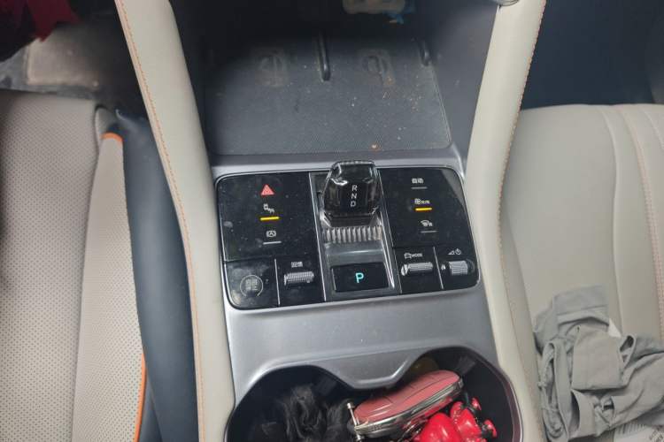 Used BYD Song PLUS New Energy 2023 Champion Edition EV 520KM Flagship Model Gear Lever