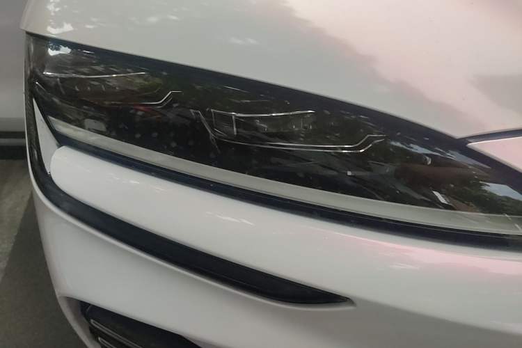 Used BYD Song PLUS New Energy 2023 Champion Edition DM-i 110KM Flagship PLUS Right Front Headlight