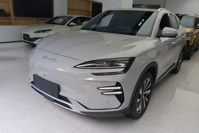 Used BYD Song PLUS New Energy 2023 Champion Edition EV 605KM Flagship PLUS