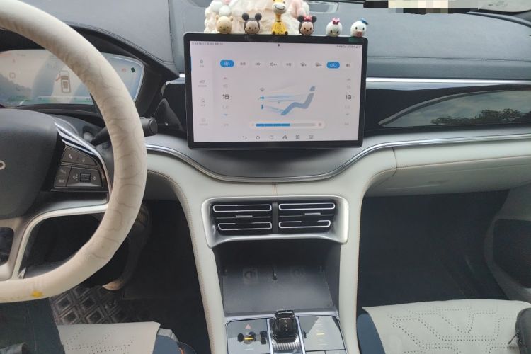 Used BYD Song PLUS New Energy 2023 Champion Edition DM-i 150KM Flagship PLUS Audio And AC Panel