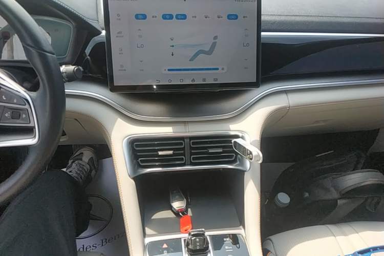 Used BYD Song PLUS New Energy 2023 Champion Edition DM-i 110KM Flagship PLUS Audio And AC Panel
