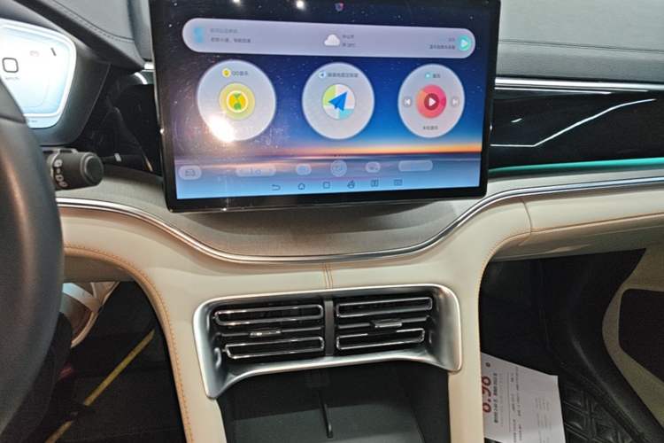 Used BYD Song PLUS New Energy 2023 Champion Edition DM-i 110KM Flagship Model Audio And AC Panel
