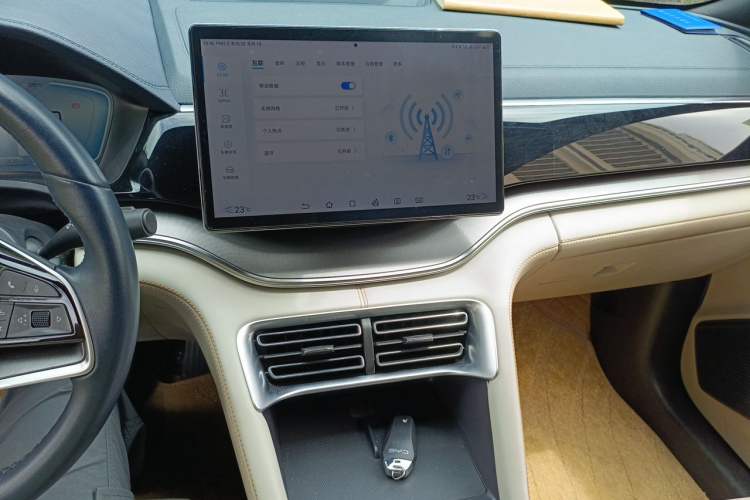 Used BYD Song PLUS New Energy 2023 Champion Edition DM-i 110KM Flagship PLUS Audio And AC Panel