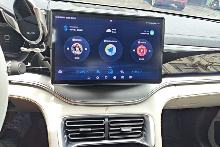 Used BYD Song PLUS New Energy 2023 Champion Edition DM-i 110KM Flagship PLUS Audio And AC Panel