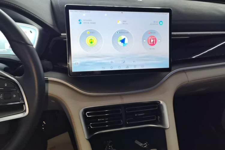 Used BYD Song PLUS New Energy 2023 Champion Edition DM-i 110KM Flagship PLUS Audio And AC Panel