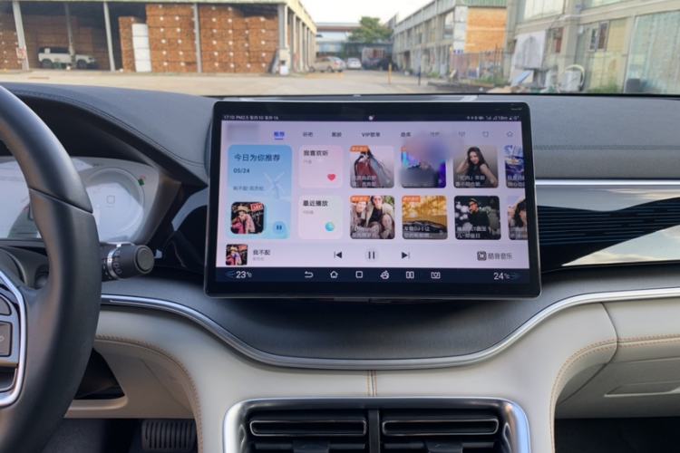Used BYD Song PLUS New Energy 2023 Champion Edition EV 520KM Flagship Model Audio And AC Panel