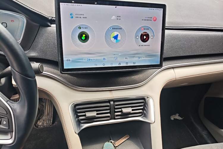 Used BYD Song PLUS New Energy 2023 Champion Edition DM-i 110KM Flagship PLUS Audio And AC Panel