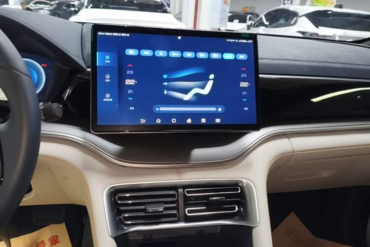 Used BYD Song PLUS New Energy 2023 Champion Edition DM-i 110KM Flagship Model Audio And AC Panel