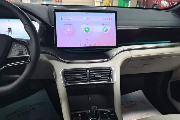 Used BYD Song PLUS New Energy 2023 Champion Edition DM-i 110KM Flagship Model Audio And AC Panel