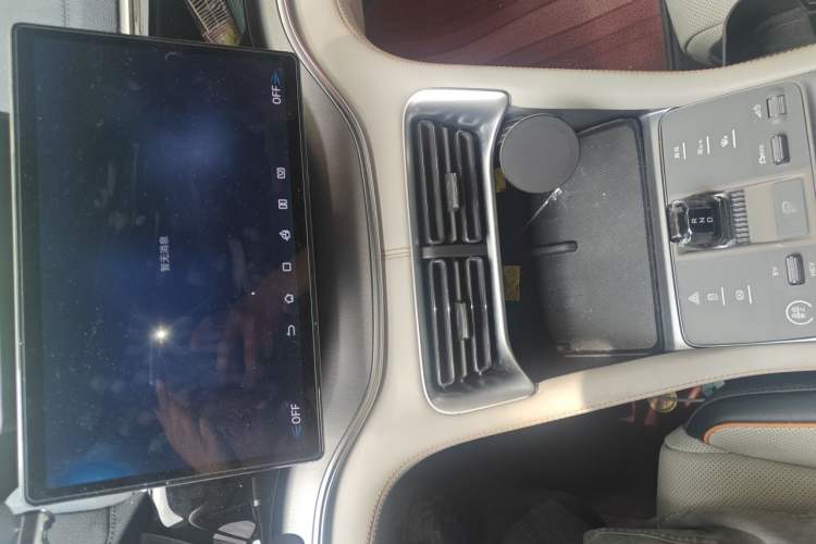 Used BYD Song PLUS New Energy 2023 Champion Edition DM-i 110KM Flagship PLUS Audio And AC Panel
