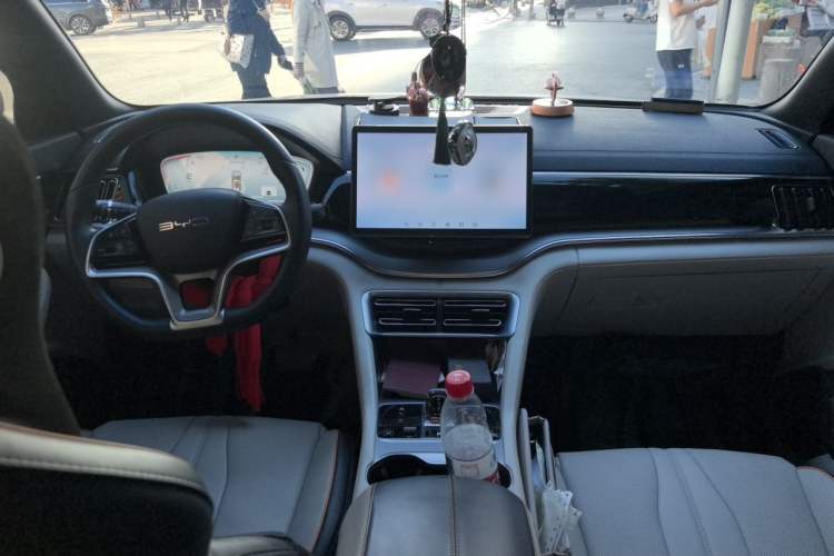 Used BYD Song PLUS New Energy 2023 Champion Edition DM-i 150KM Flagship PLUS Audio And AC Panel