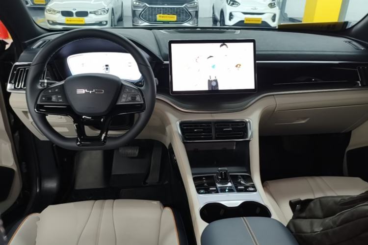 Used BYD Song PLUS New Energy 2023 Champion Edition DM-i 110KM Flagship Model Center Console