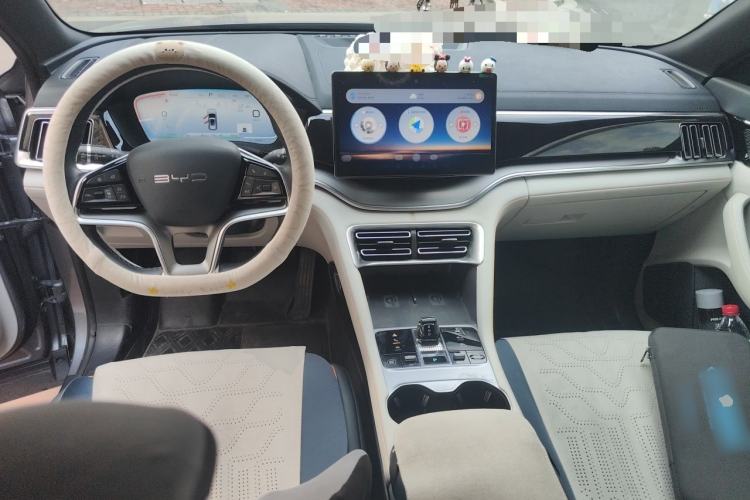 Used BYD Song PLUS New Energy 2023 Champion Edition DM-i 150KM Flagship PLUS Center Console