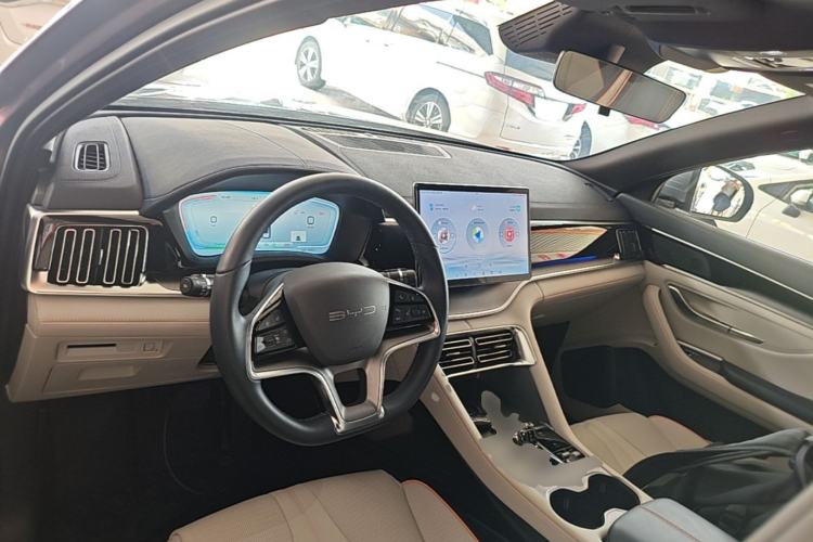 Used BYD Song PLUS New Energy 2023 Champion Edition DM-i 110KM Flagship PLUS Center Console