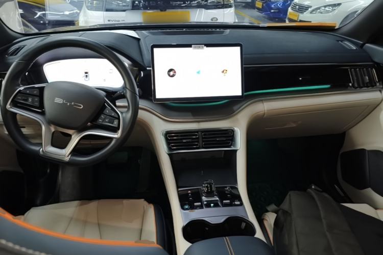 Used BYD Song PLUS New Energy 2023 Champion Edition DM-i 110KM Flagship PLUS Center Console