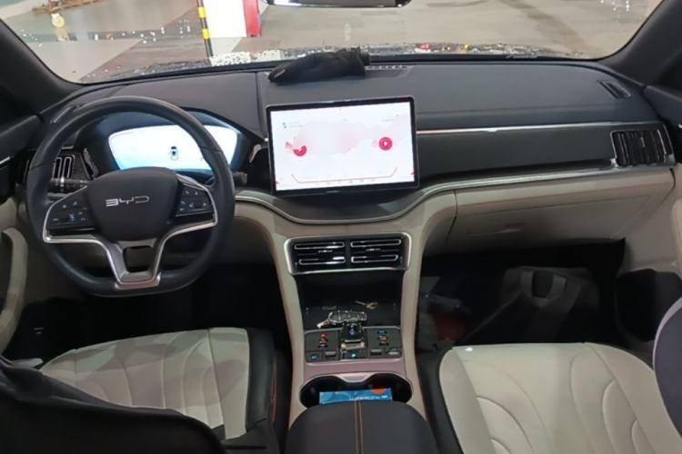 Used BYD Song PLUS New Energy 2023 Champion Edition DM-i 150KM Flagship PLUS Center Console