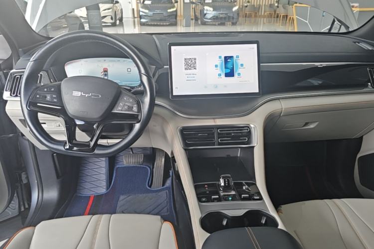 Used BYD Song PLUS New Energy 2023 Champion Edition DM-i 110KM Flagship Model Center Console