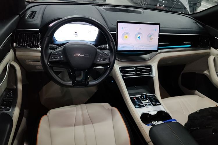 Used BYD Song PLUS New Energy 2023 Champion Edition DM-i 110KM Flagship Model Center Console