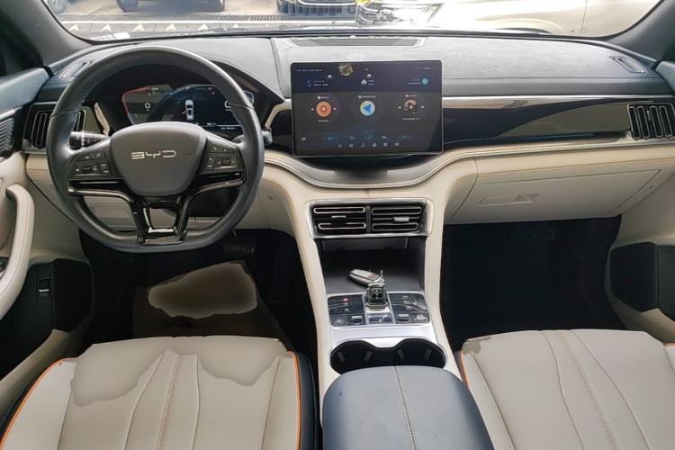 Used BYD Song PLUS New Energy 2023 Champion Edition DM-i 110KM Flagship Model Center Console