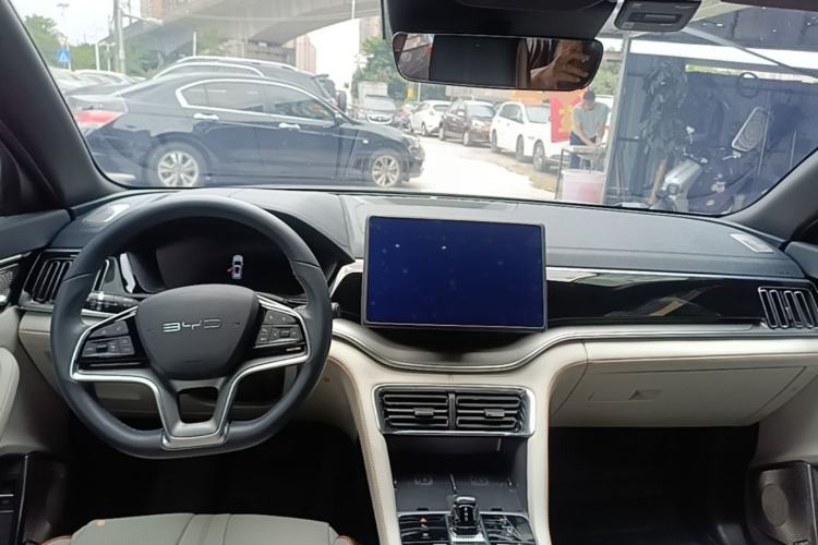 Used BYD Song PLUS New Energy 2023 Champion Edition DM-i 150KM Flagship PLUS Center Console