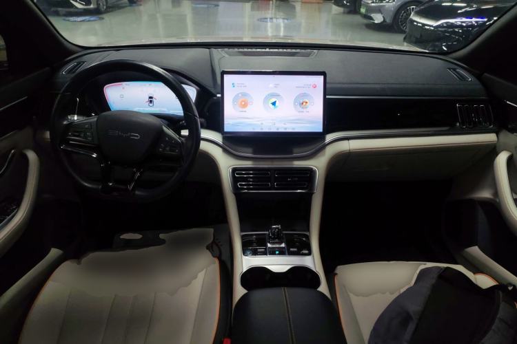 Used BYD Song PLUS New Energy 2023 Champion Edition EV 520KM Luxury Model Center Console