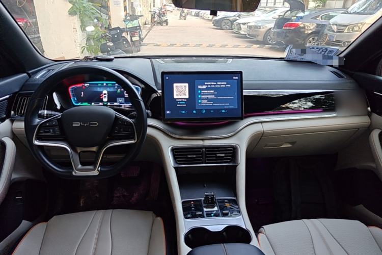 Used BYD Song PLUS New Energy 2023 Champion Edition DM-i 110KM Flagship PLUS Center Console