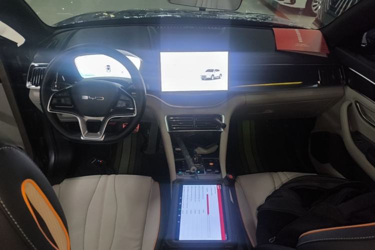 Used BYD Song PLUS New Energy 2023 Champion Edition DM-i 110KM Flagship PLUS Center Console