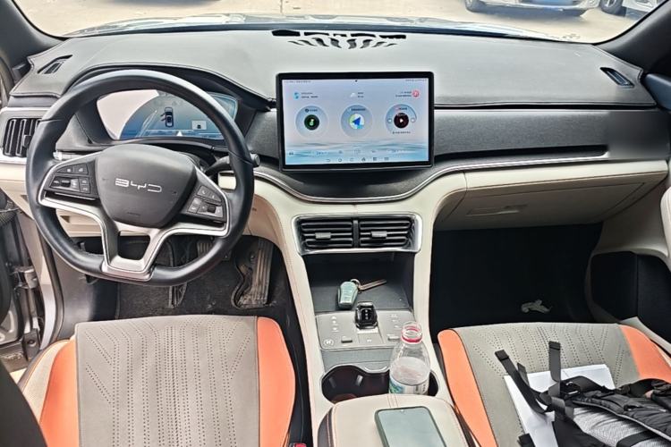 Used BYD Song PLUS New Energy 2023 Champion Edition DM-i 110KM Flagship PLUS Center Console