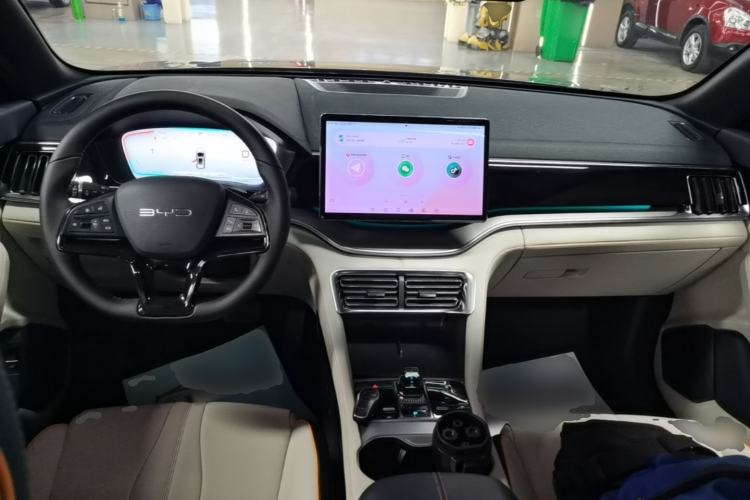 Used BYD Song PLUS New Energy 2023 Champion Edition DM-i 110KM Flagship Model Center Console