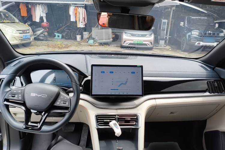 Used BYD Song PLUS New Energy 2023 Champion Edition DM-i 110KM Flagship Model Center Console