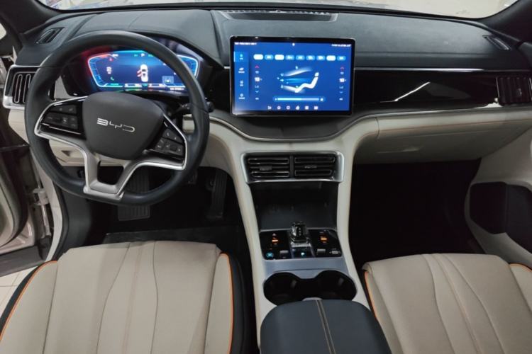 Used BYD Song PLUS New Energy 2023 Champion Edition DM-i 150KM Flagship PLUS Center Console