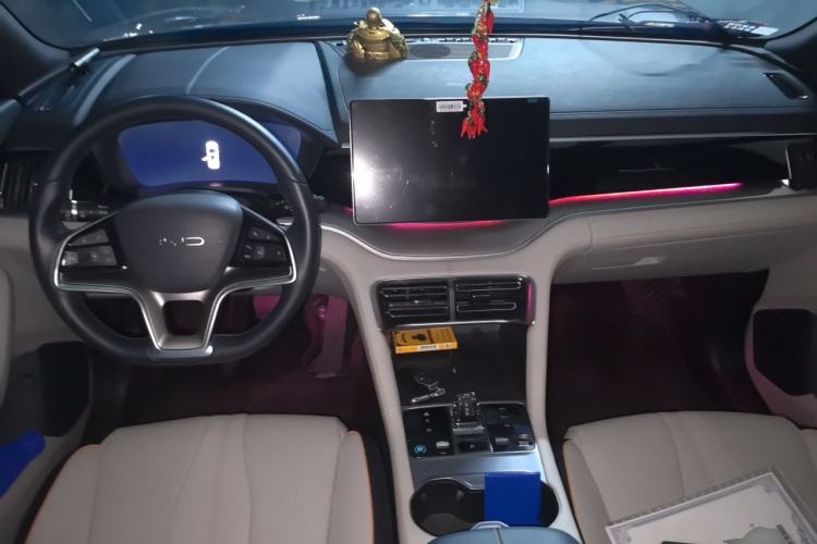 Used BYD Song PLUS New Energy 2023 Champion Edition DM-i 110KM Flagship PLUS Center Console