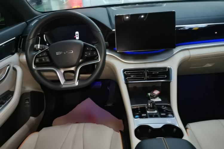 Used BYD Song PLUS New Energy 2023 Champion Edition DM-i 110KM Flagship PLUS Center Console