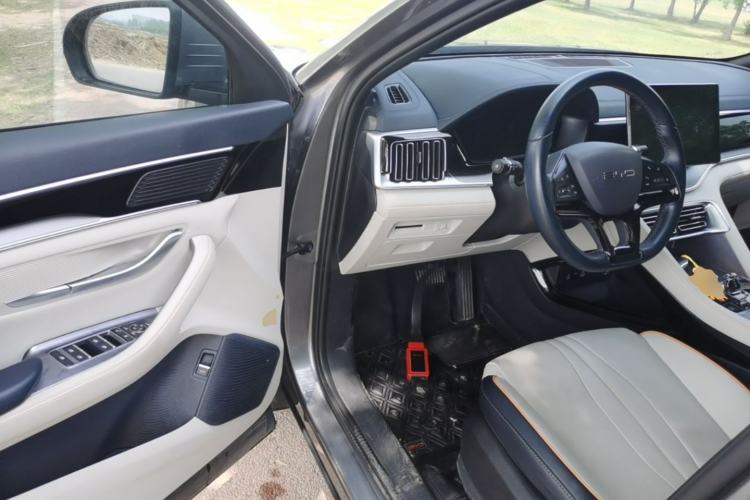 Used BYD Song PLUS New Energy 2023 Champion Edition DM-i 110KM Flagship Model Driver Seat