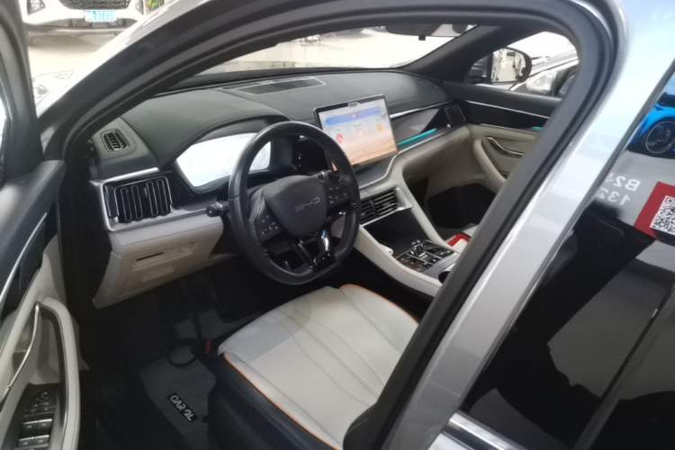 Used BYD Song PLUS New Energy 2023 Champion Edition DM-i 110KM Flagship Model Driver Seat