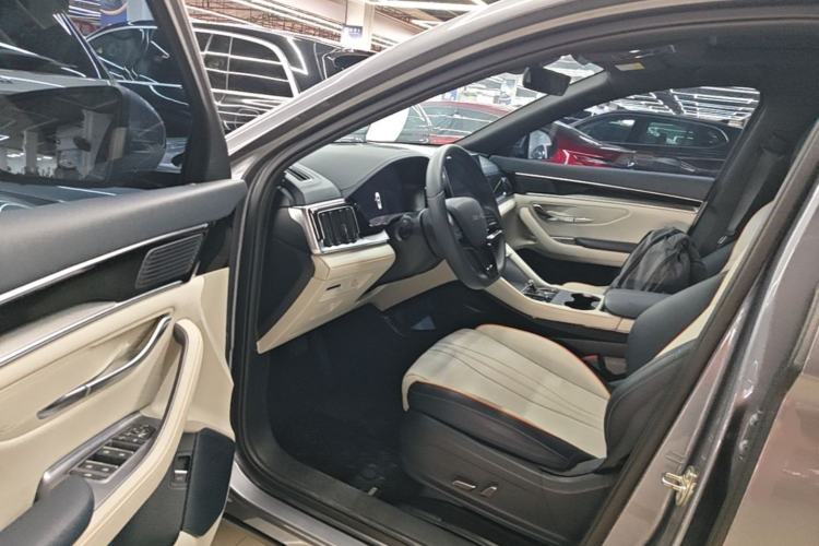 Used BYD Song PLUS New Energy 2023 Champion Edition DM-i 110KM Flagship Model Driver Seat