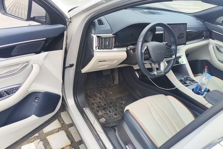 Used BYD Song PLUS New Energy 2023 Champion Edition DM-i 150KM Flagship PLUS Driver Seat