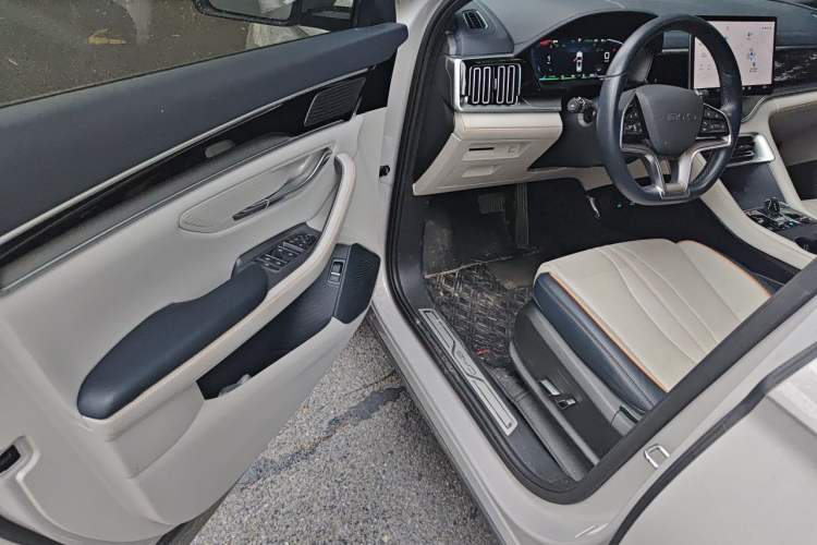 Used BYD Song PLUS New Energy 2023 Champion Edition DM-i 150KM Flagship PLUS Driver Seat