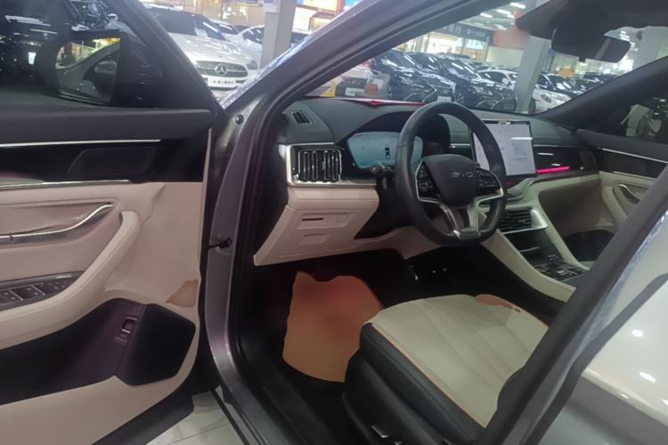 Used BYD Song PLUS New Energy 2023 Champion Edition DM-i 110KM Flagship PLUS Driver Seat