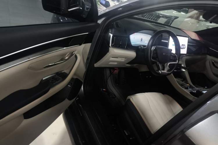 Used BYD Song PLUS New Energy 2023 Champion Edition DM-i 110KM Flagship PLUS Driver Seat