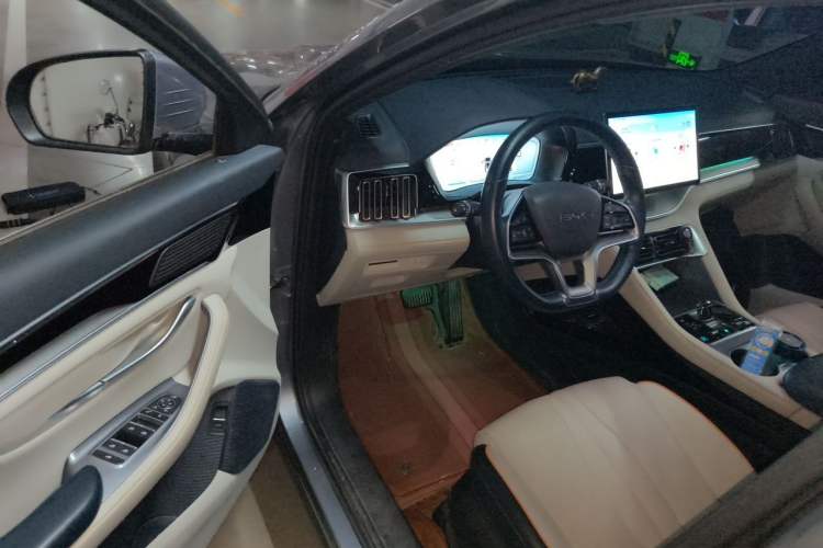 Used BYD Song PLUS New Energy 2023 Champion Edition DM-i 110KM Flagship PLUS Driver Seat